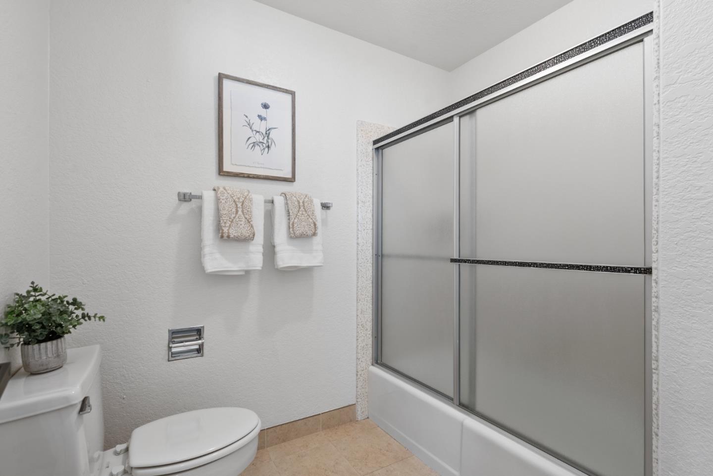 Detail Gallery Image 32 of 44 For 30 Joes Ln, Hollister,  CA 95023 - 2 Beds | 2/1 Baths