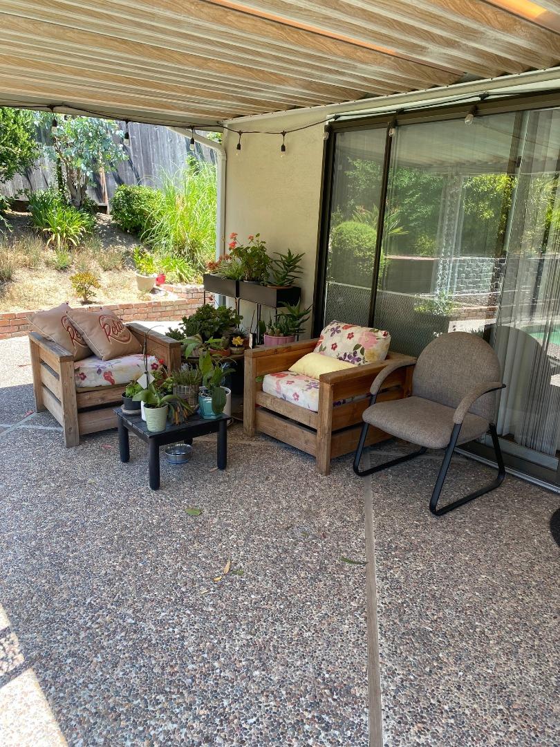 Detail Gallery Image 27 of 32 For 1683 Escalante Way, Burlingame,  CA 94010 - 4 Beds | 2 Baths