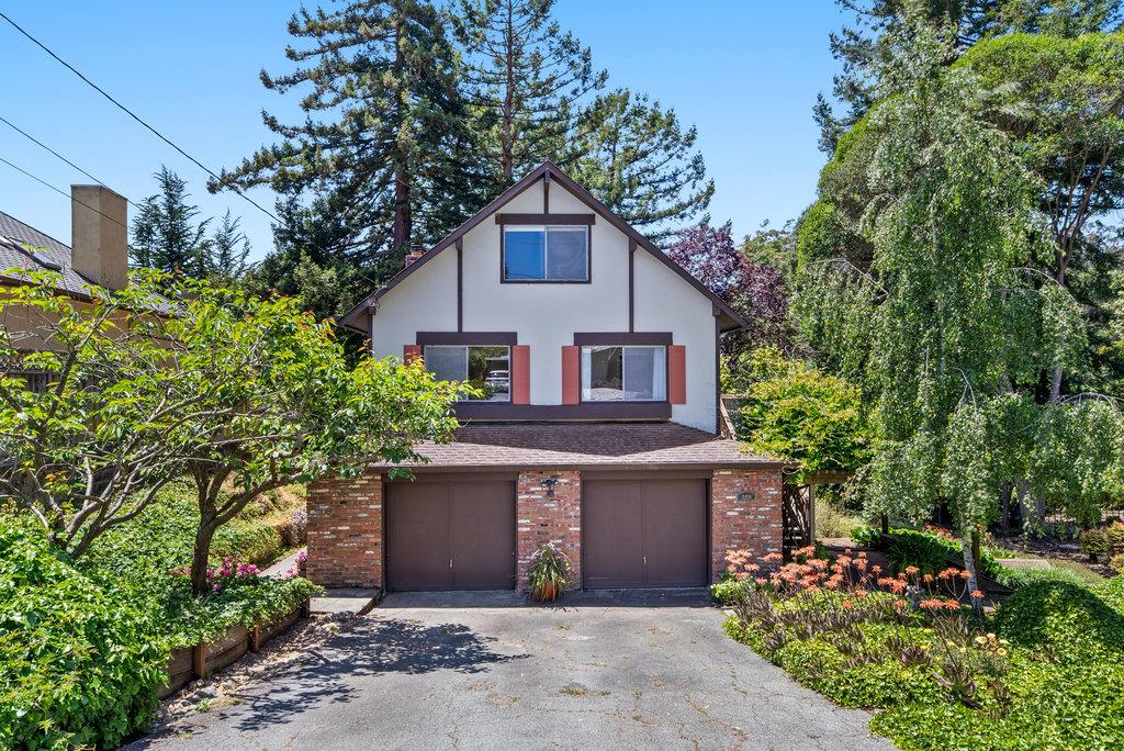 Detail Gallery Image 2 of 31 For 388 Belle Monti Ct, Aptos,  CA 95003 - 2 Beds | 2 Baths