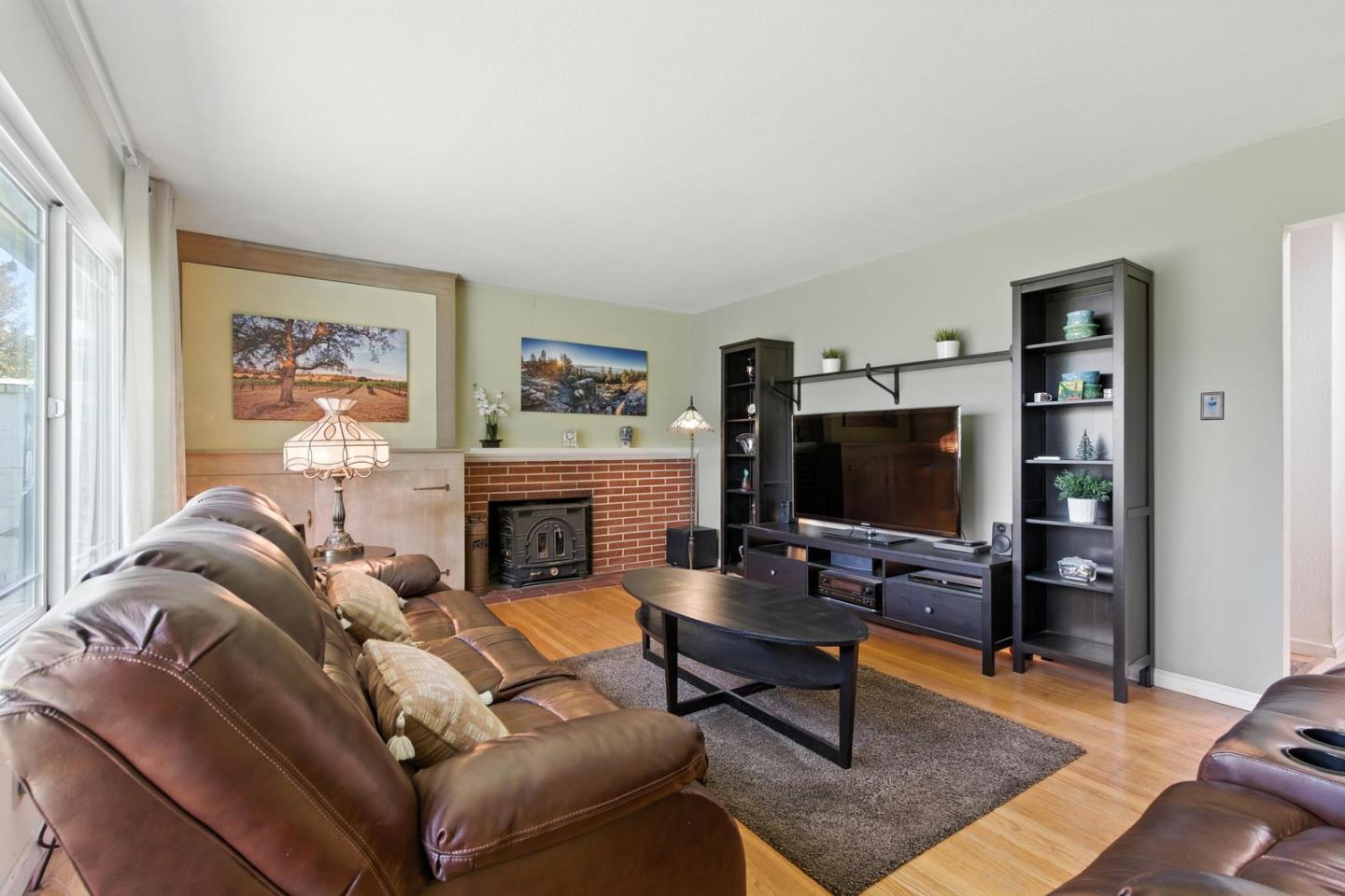 5222 Keystone Drive, Fremont, California 94536, 4 Bedrooms Bedrooms, ,2 BathroomsBathrooms,Residential,For Sale,5222 Keystone Drive,ML82009591