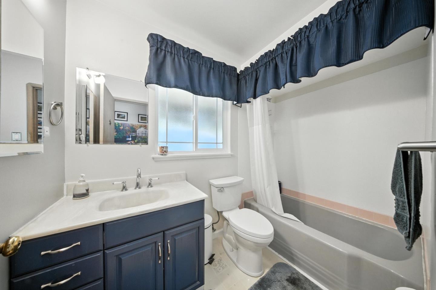 5222 Keystone Drive, Fremont, California 94536, 4 Bedrooms Bedrooms, ,2 BathroomsBathrooms,Residential,For Sale,5222 Keystone Drive,ML82009591