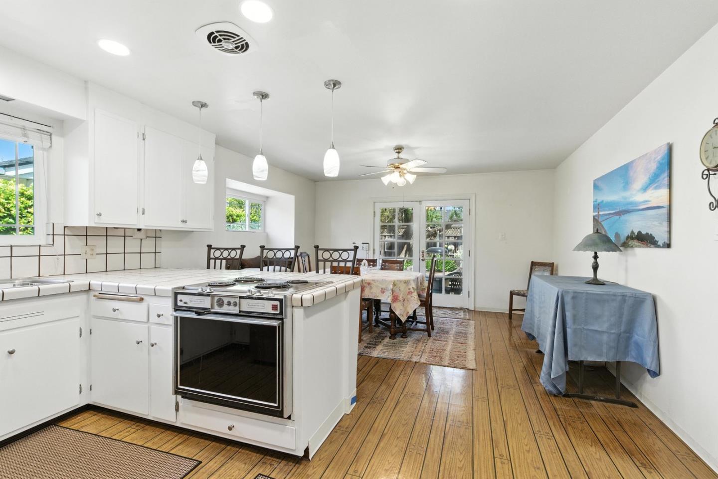 5222 Keystone Drive, Fremont, California 94536, 4 Bedrooms Bedrooms, ,2 BathroomsBathrooms,Residential,For Sale,5222 Keystone Drive,ML82009591