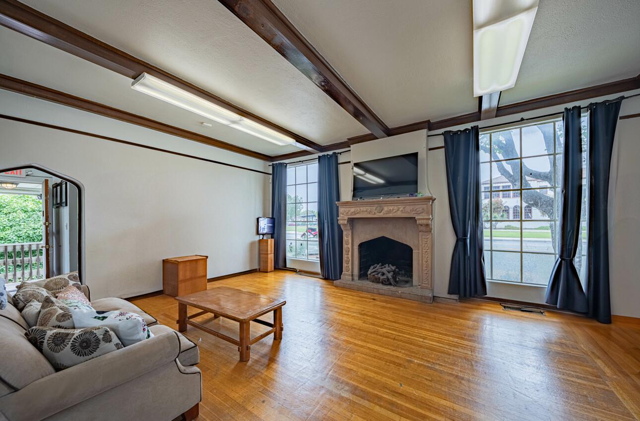 Detail Gallery Image 14 of 30 For 737 S Main St, Salinas,  CA 93901 - – Beds | – Baths
