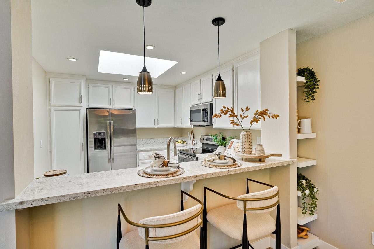 Detail Gallery Image 13 of 51 For 928 Wright Ave #406,  Mountain View,  CA 94043 - 2 Beds | 2 Baths