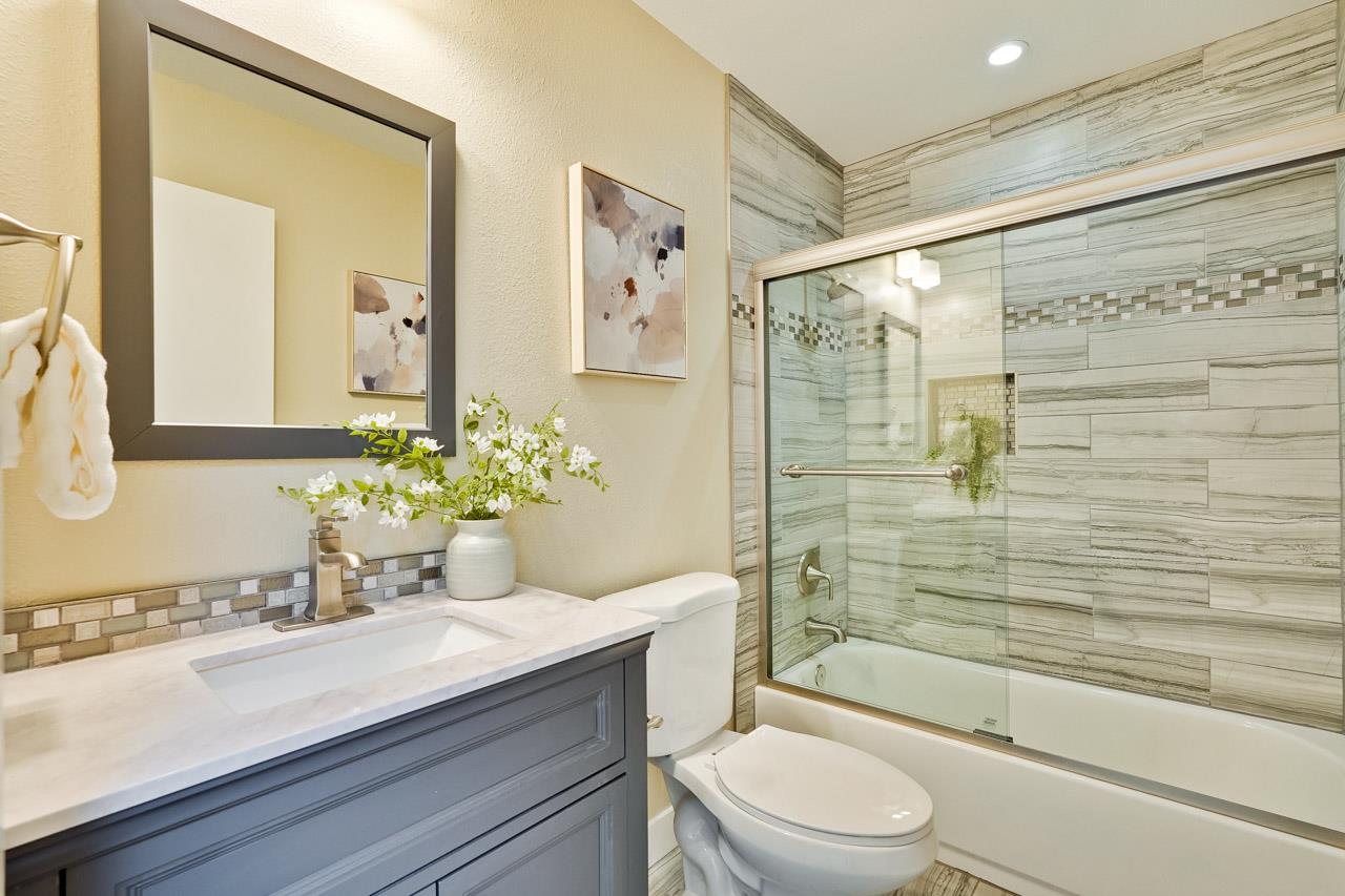 Detail Gallery Image 21 of 51 For 928 Wright Ave #406,  Mountain View,  CA 94043 - 2 Beds | 2 Baths