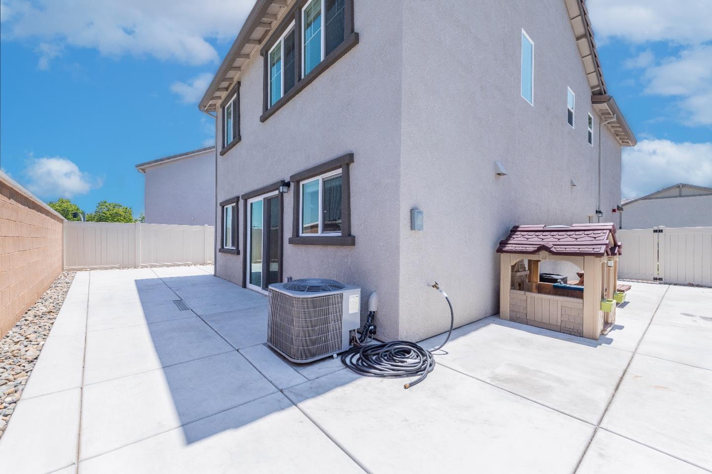 Detail Gallery Image 32 of 33 For 7741 Forestdale Way, Elk Grove,  CA 95758 - 4 Beds | 2/1 Baths