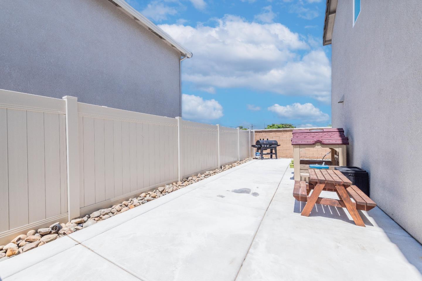 Detail Gallery Image 33 of 33 For 7741 Forestdale Way, Elk Grove,  CA 95758 - 4 Beds | 2/1 Baths