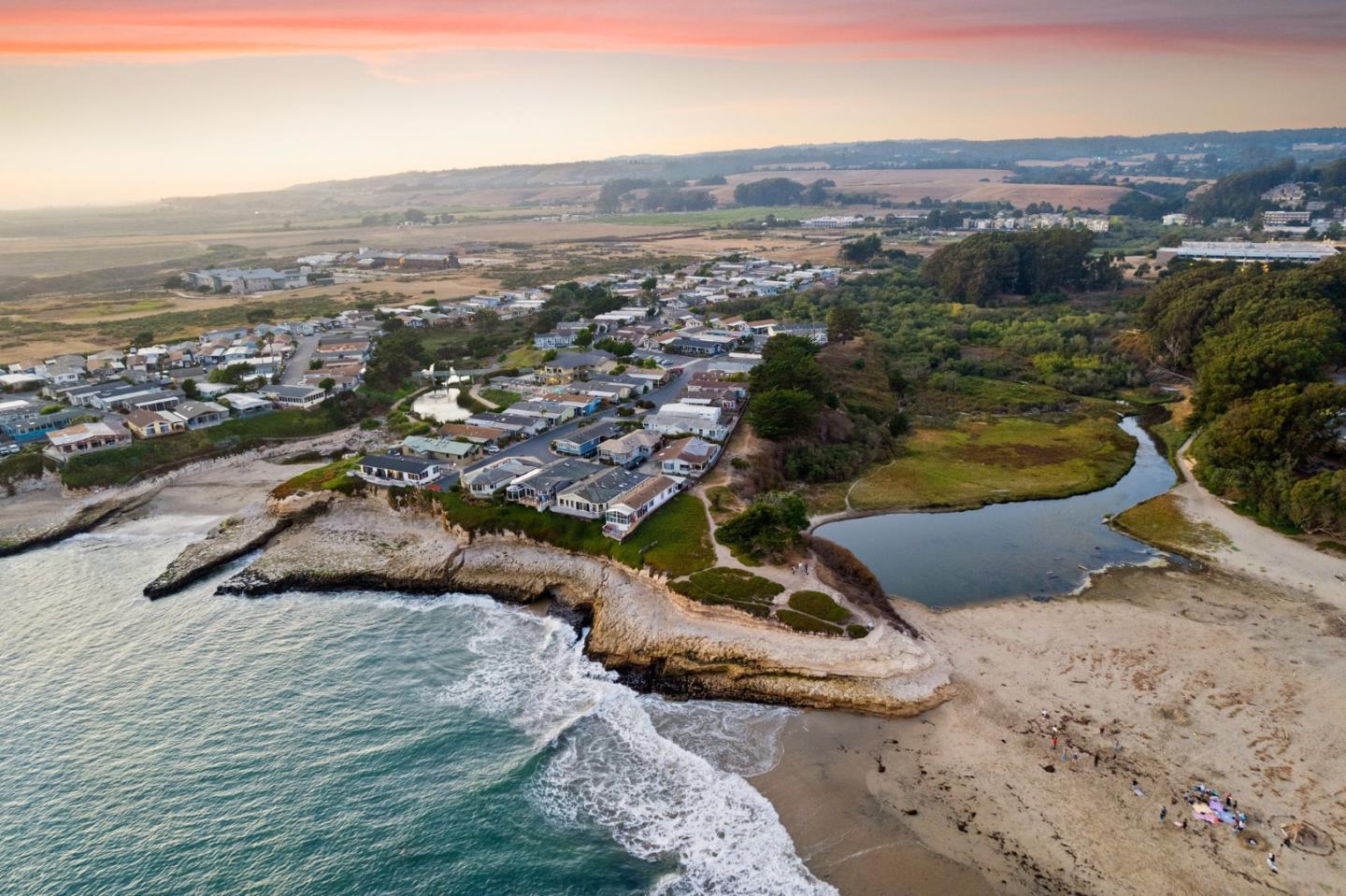 Detail Gallery Image 28 of 44 For 2395 Delaware Ave #194,  Santa Cruz,  CA 95060 - 3 Beds | 2 Baths