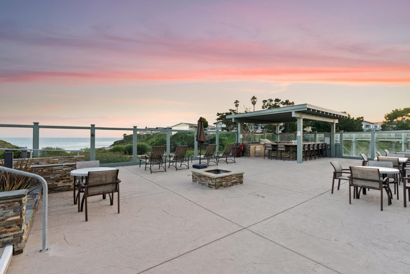 Detail Gallery Image 31 of 44 For 2395 Delaware Ave #194,  Santa Cruz,  CA 95060 - 3 Beds | 2 Baths