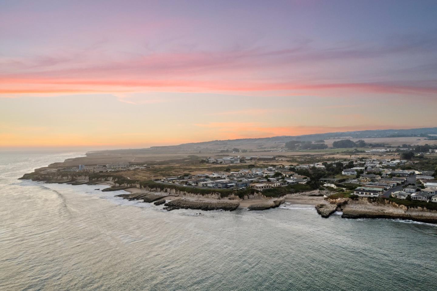Detail Gallery Image 36 of 44 For 2395 Delaware Ave #194,  Santa Cruz,  CA 95060 - 3 Beds | 2 Baths