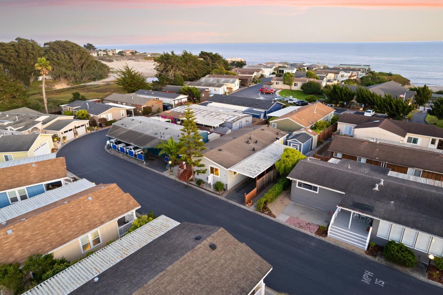 Detail Gallery Image 37 of 44 For 2395 Delaware Ave #194,  Santa Cruz,  CA 95060 - 3 Beds | 2 Baths