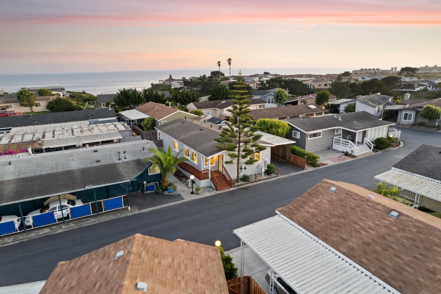 Detail Gallery Image 38 of 44 For 2395 Delaware Ave #194,  Santa Cruz,  CA 95060 - 3 Beds | 2 Baths