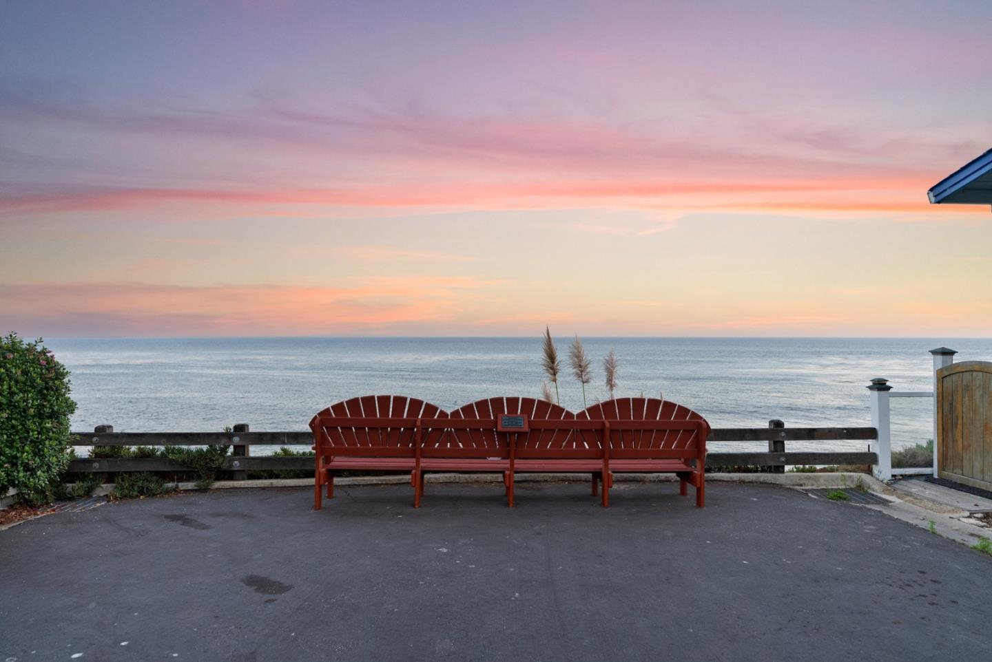 Detail Gallery Image 6 of 44 For 2395 Delaware Ave #194,  Santa Cruz,  CA 95060 - 3 Beds | 2 Baths