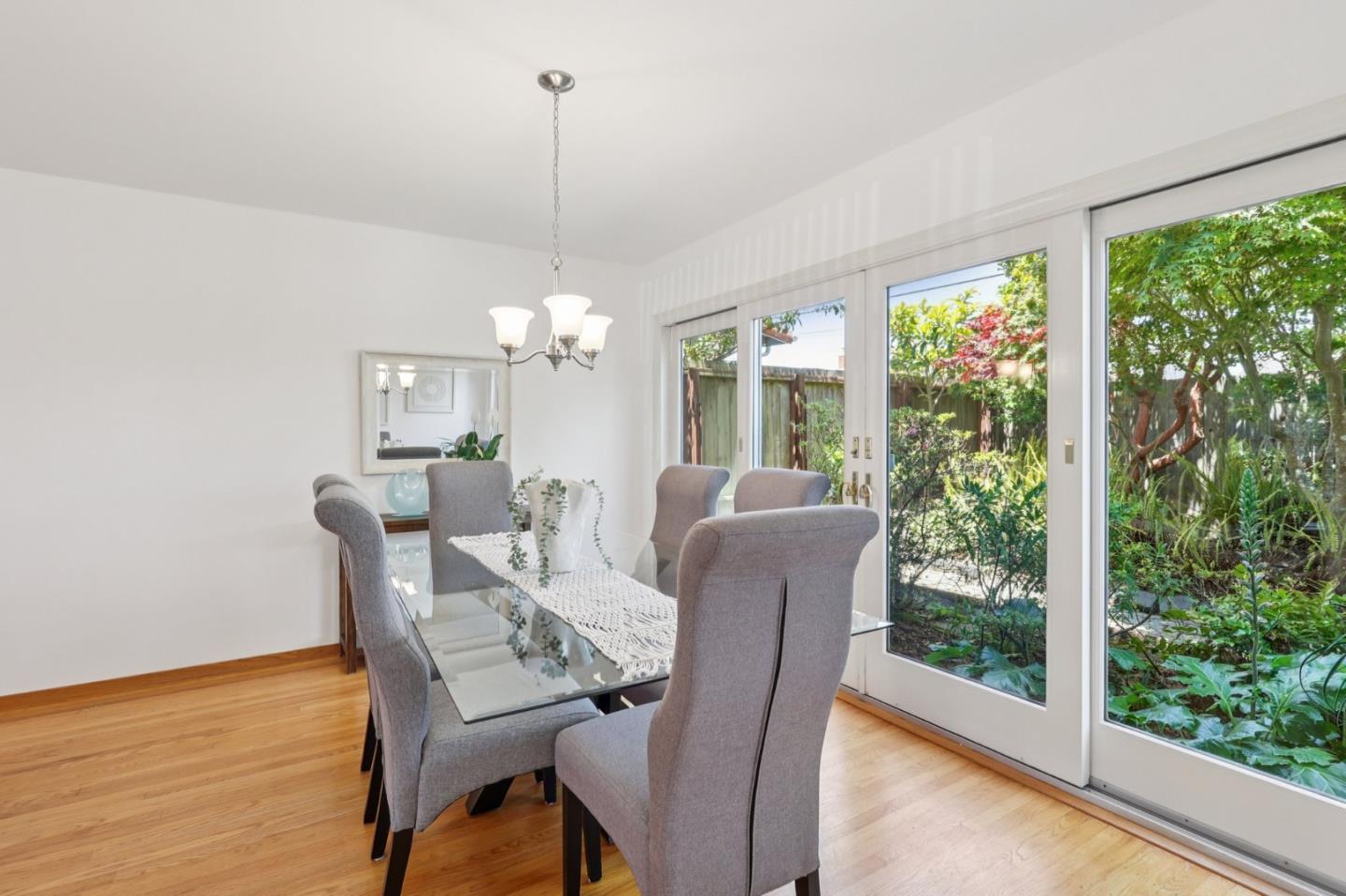 Detail Gallery Image 5 of 34 For 2204 Delvin Way, South San Francisco,  CA 94080 - 5 Beds | 3 Baths