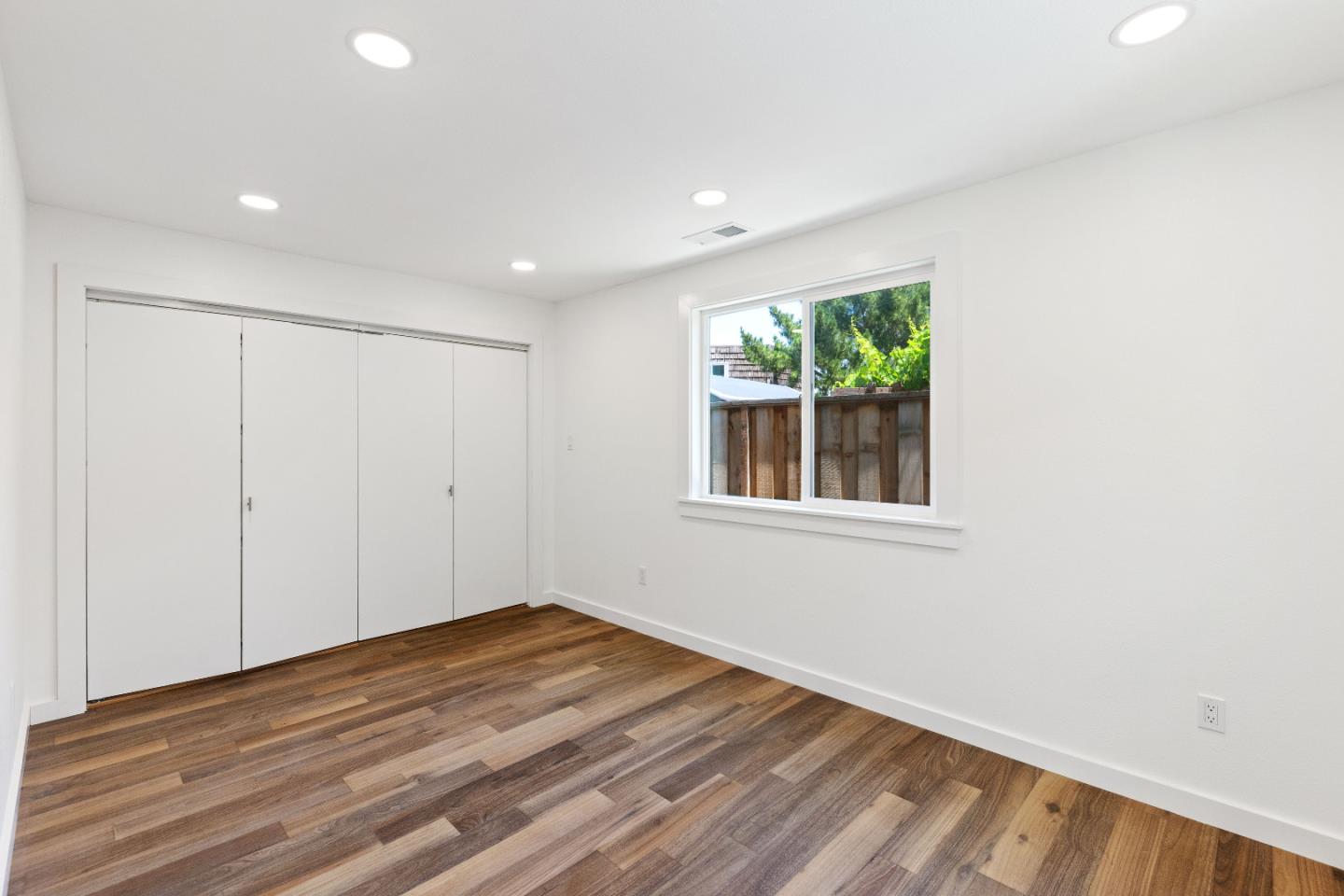 Detail Gallery Image 13 of 15 For 616 Redwood Ave #616,  Redwood City,  CA 94061 - 2 Beds | 1 Baths