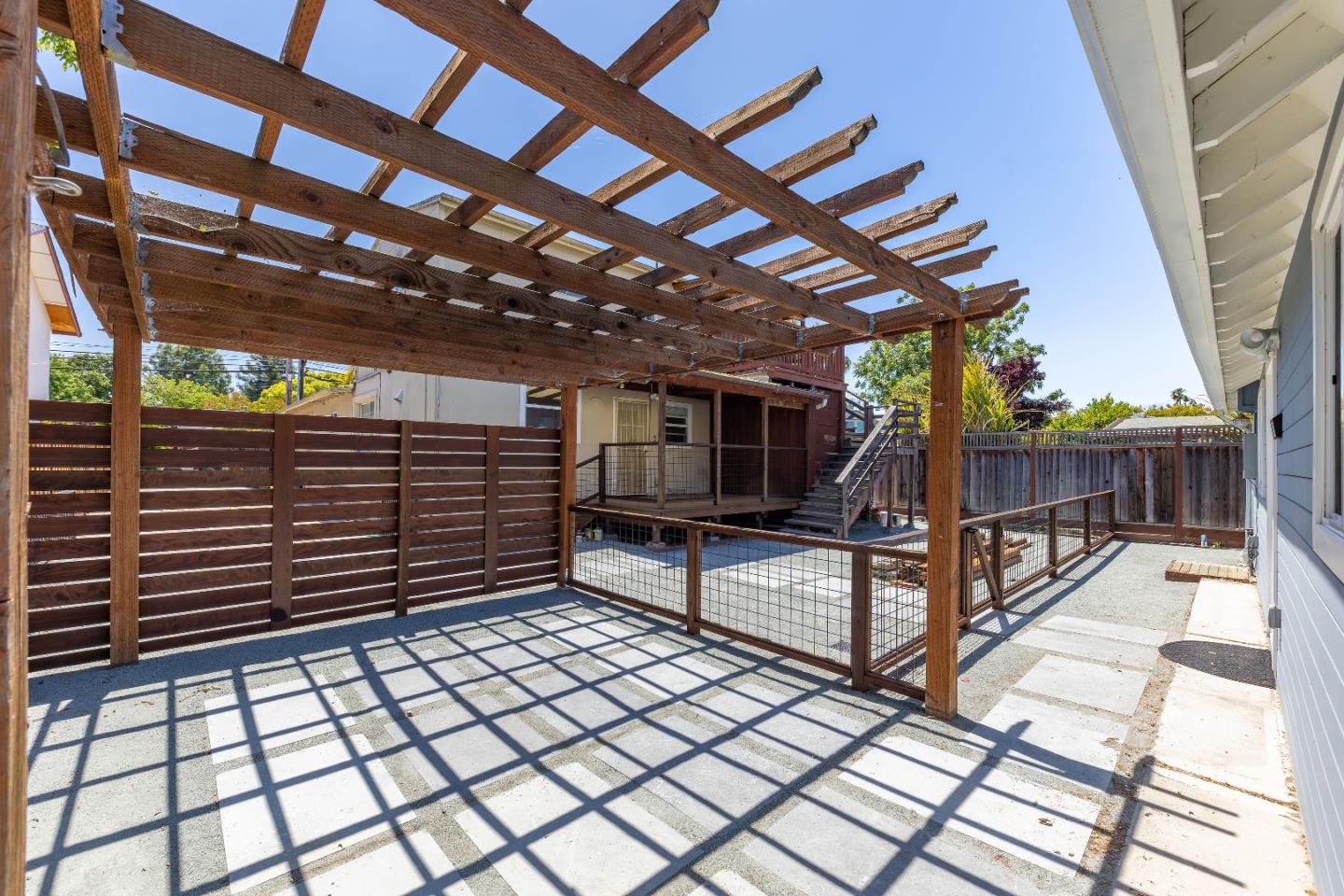 Detail Gallery Image 4 of 15 For 616 Redwood Ave #616,  Redwood City,  CA 94061 - 2 Beds | 1 Baths