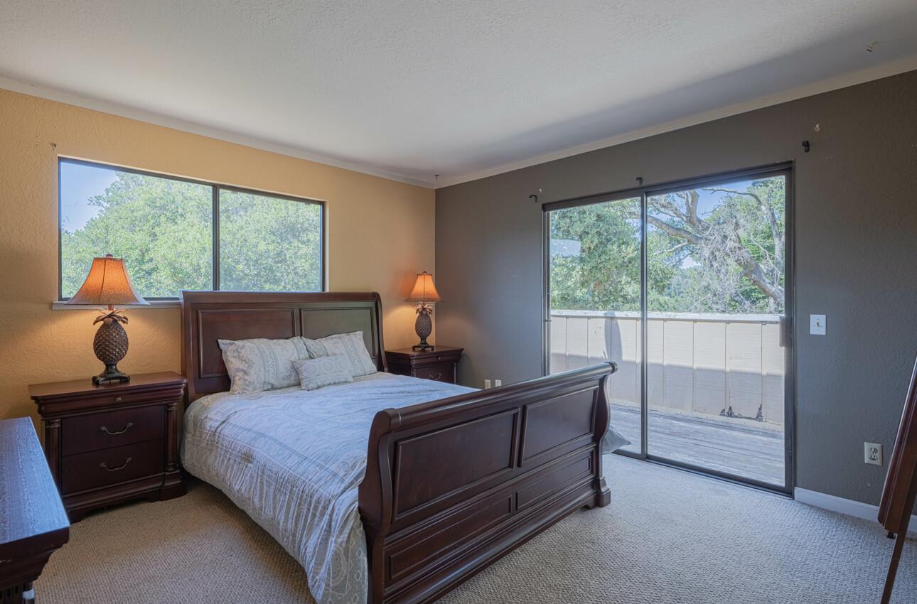 Detail Gallery Image 12 of 23 For 18105 Wylie Hill Ln, Prunedale,  CA 93907 - 4 Beds | 2/1 Baths