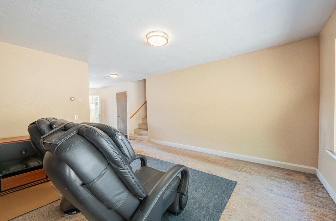Detail Gallery Image 3 of 23 For 18105 Wylie Hill Ln, Prunedale,  CA 93907 - 4 Beds | 2/1 Baths
