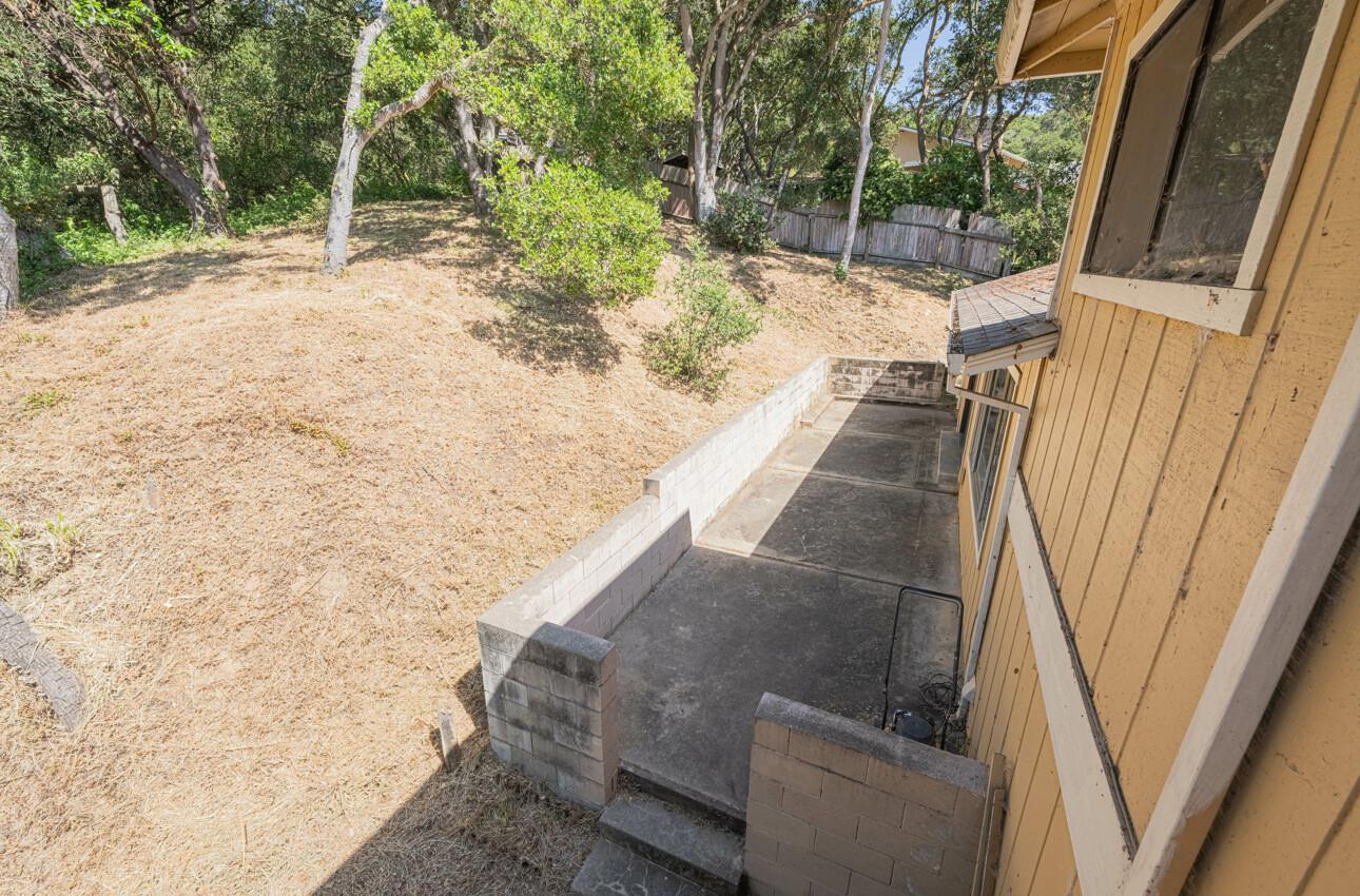 Detail Gallery Image 8 of 23 For 18105 Wylie Hill Ln, Prunedale,  CA 93907 - 4 Beds | 2/1 Baths