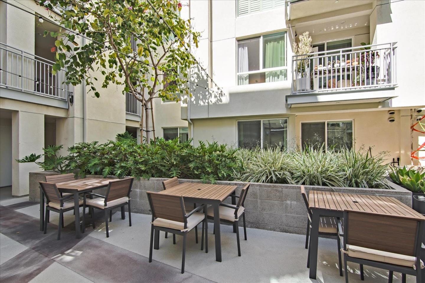 Detail Gallery Image 2 of 27 For 12655 Bluff Creek Dr #327,  Playa Vista,  CA 90094 - 2 Beds | 2 Baths
