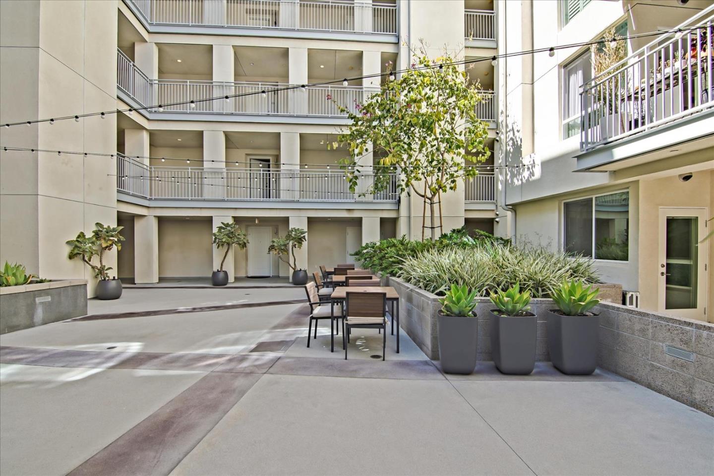Detail Gallery Image 26 of 27 For 12655 Bluff Creek Dr #327,  Playa Vista,  CA 90094 - 2 Beds | 2 Baths