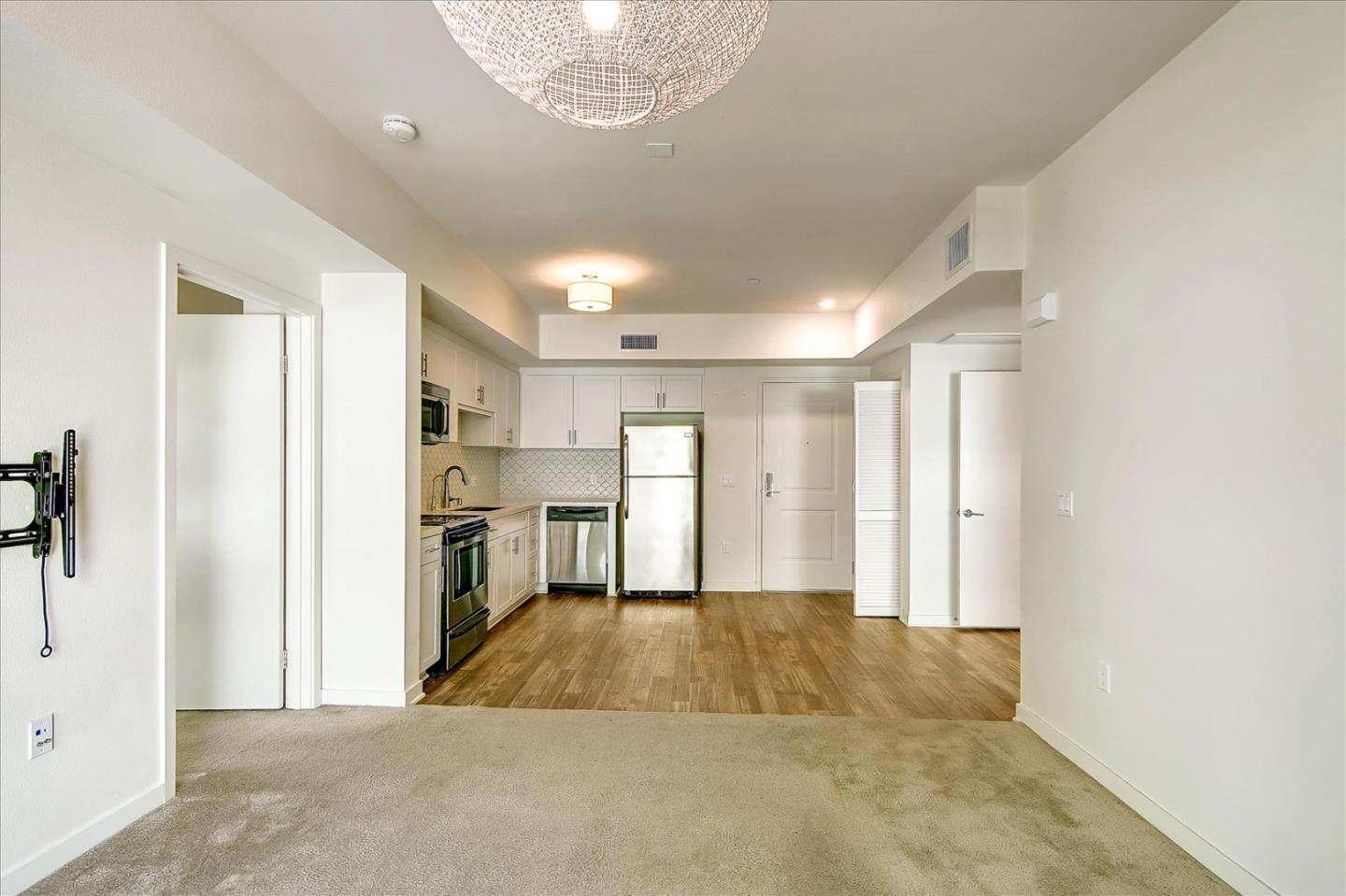 Detail Gallery Image 8 of 27 For 12655 Bluff Creek Dr #327,  Playa Vista,  CA 90094 - 2 Beds | 2 Baths
