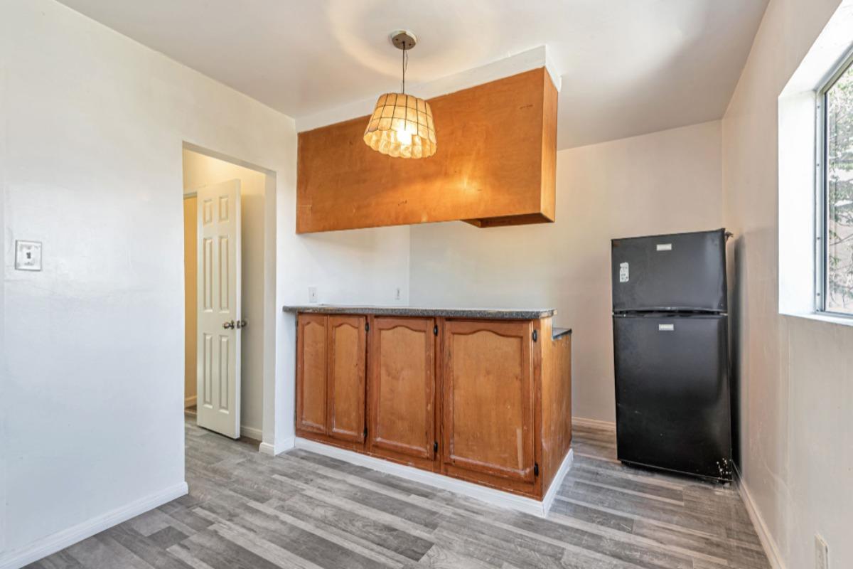 Detail Gallery Image 5 of 16 For 847 W 43rd St, Los Angeles,  CA 90037 - 1 Beds | 1 Baths