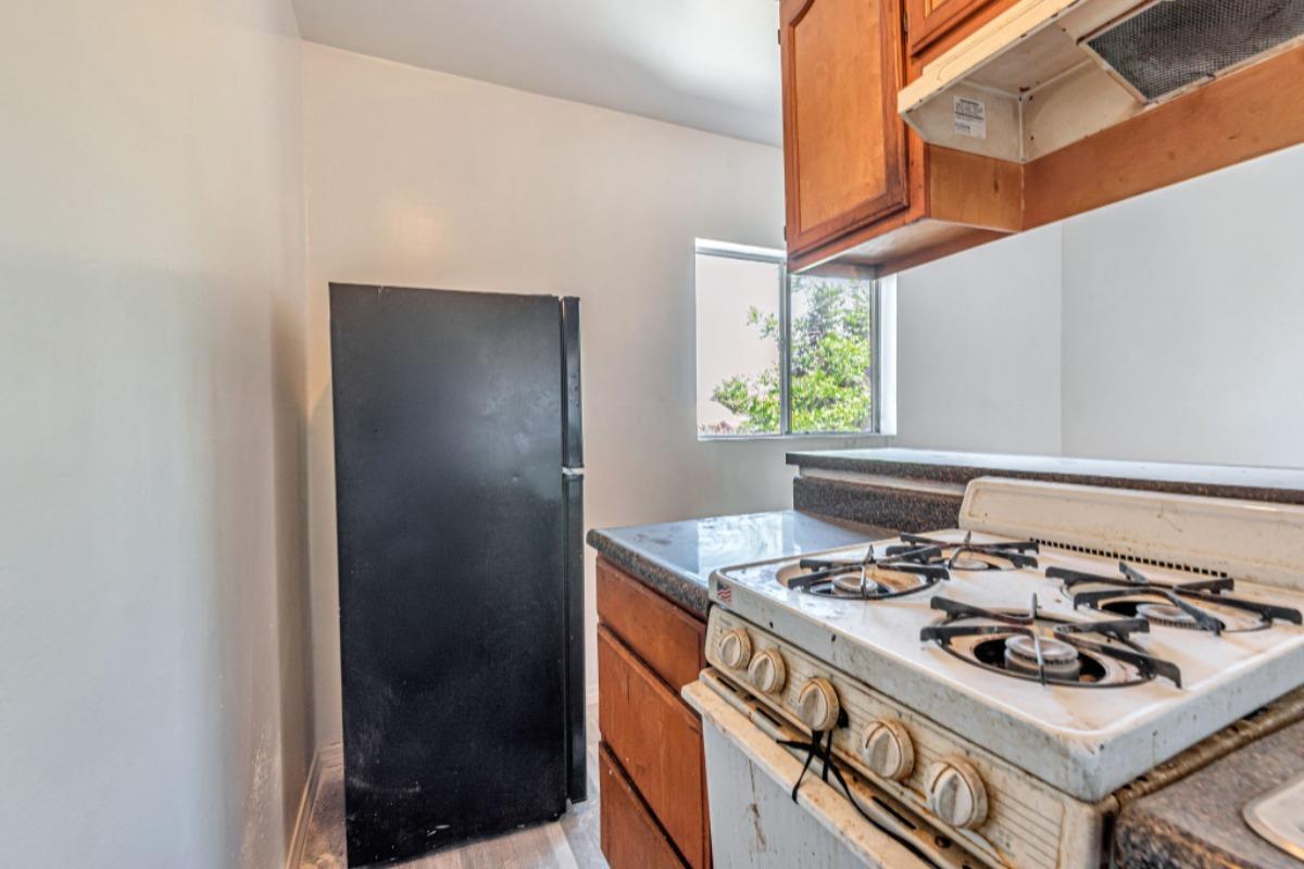 Detail Gallery Image 7 of 16 For 847 W 43rd St, Los Angeles,  CA 90037 - 1 Beds | 1 Baths