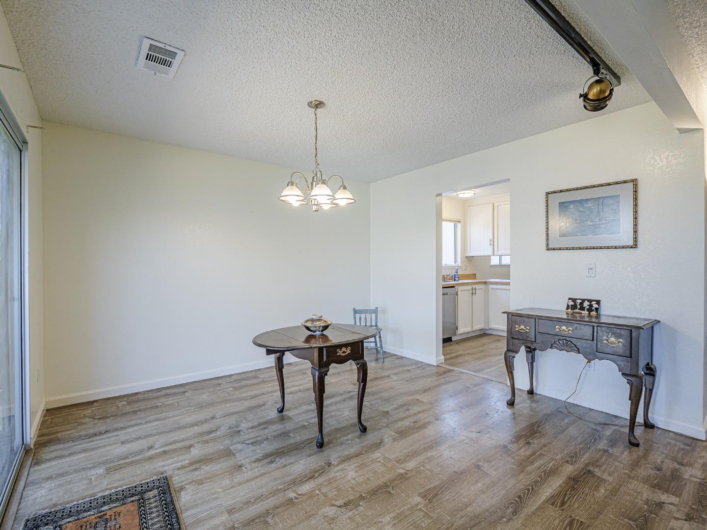 Detail Gallery Image 11 of 40 For 763 Delta Way, Watsonville,  CA 95076 - 2 Beds | 2 Baths