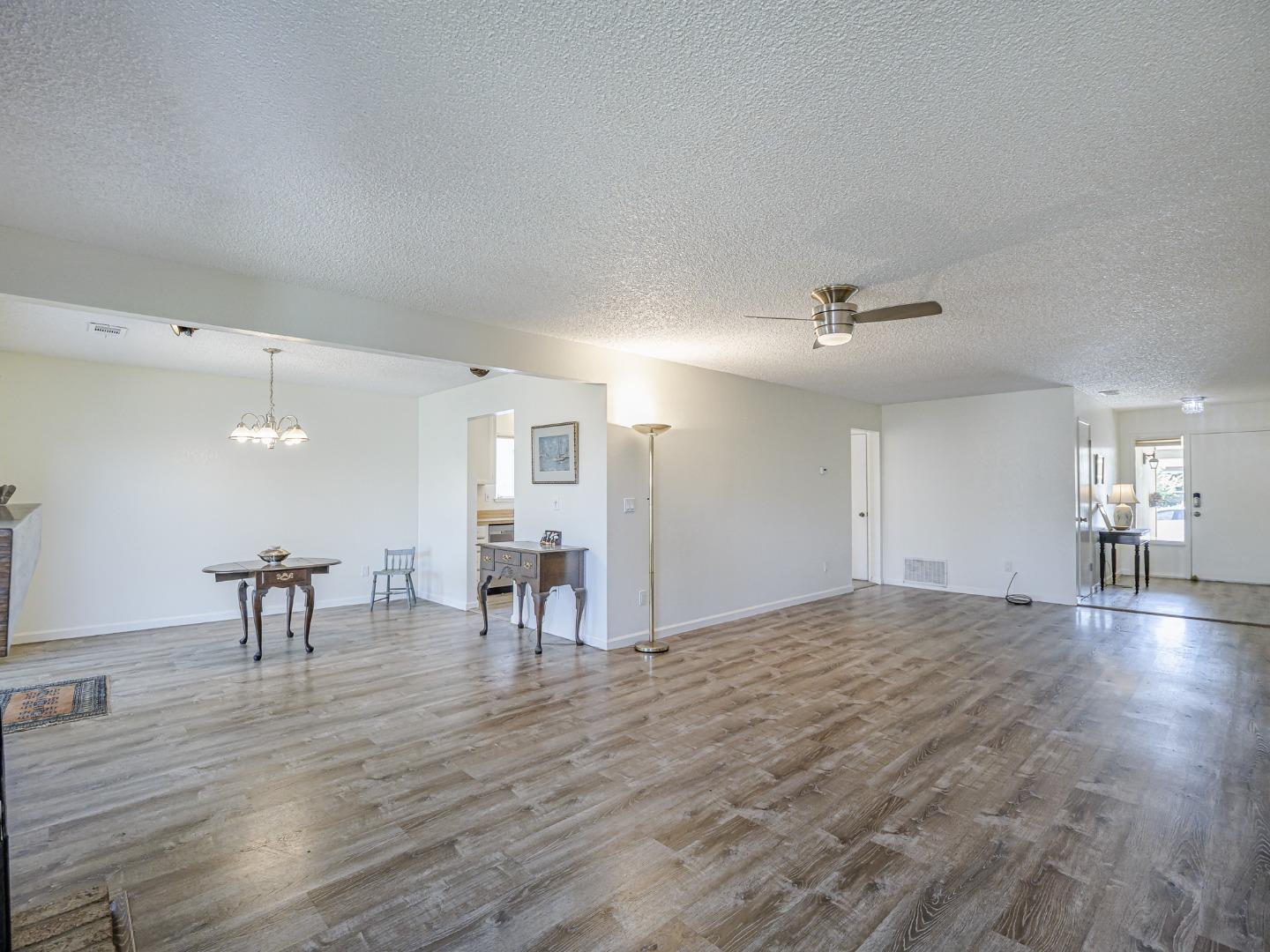 Detail Gallery Image 7 of 40 For 763 Delta Way, Watsonville,  CA 95076 - 2 Beds | 2 Baths