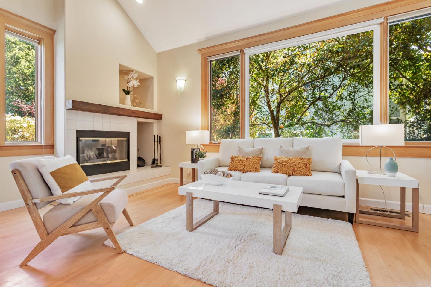 Detail Gallery Image 14 of 80 For 2604 La Paloma Ln, Santa Cruz,  CA 95062 - 3 Beds | 2/1 Baths