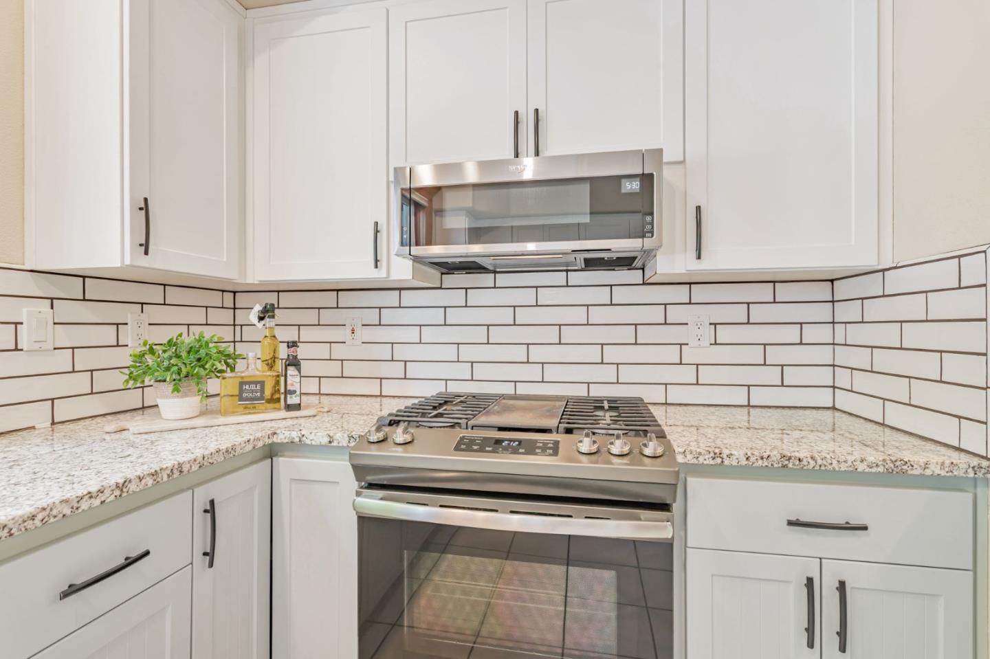 Detail Gallery Image 28 of 80 For 2604 La Paloma Ln, Santa Cruz,  CA 95062 - 3 Beds | 2/1 Baths