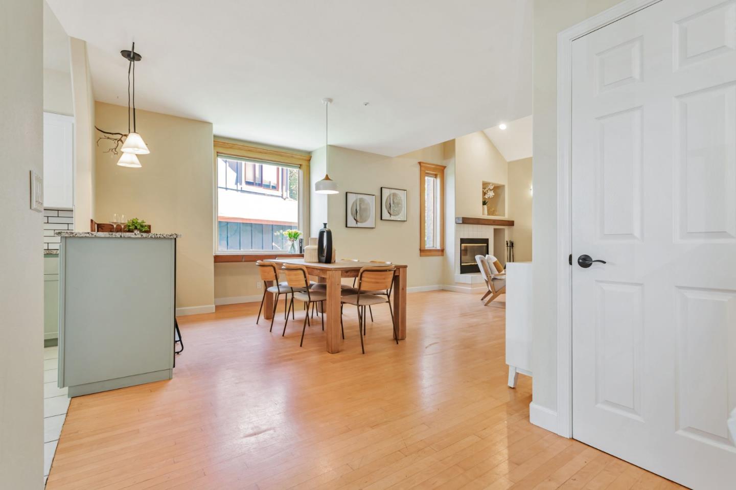 Detail Gallery Image 34 of 80 For 2604 La Paloma Ln, Santa Cruz,  CA 95062 - 3 Beds | 2/1 Baths
