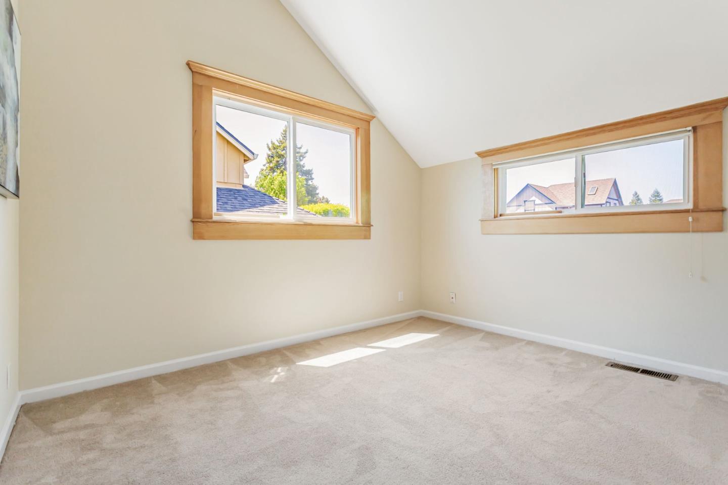 Detail Gallery Image 49 of 80 For 2604 La Paloma Ln, Santa Cruz,  CA 95062 - 3 Beds | 2/1 Baths