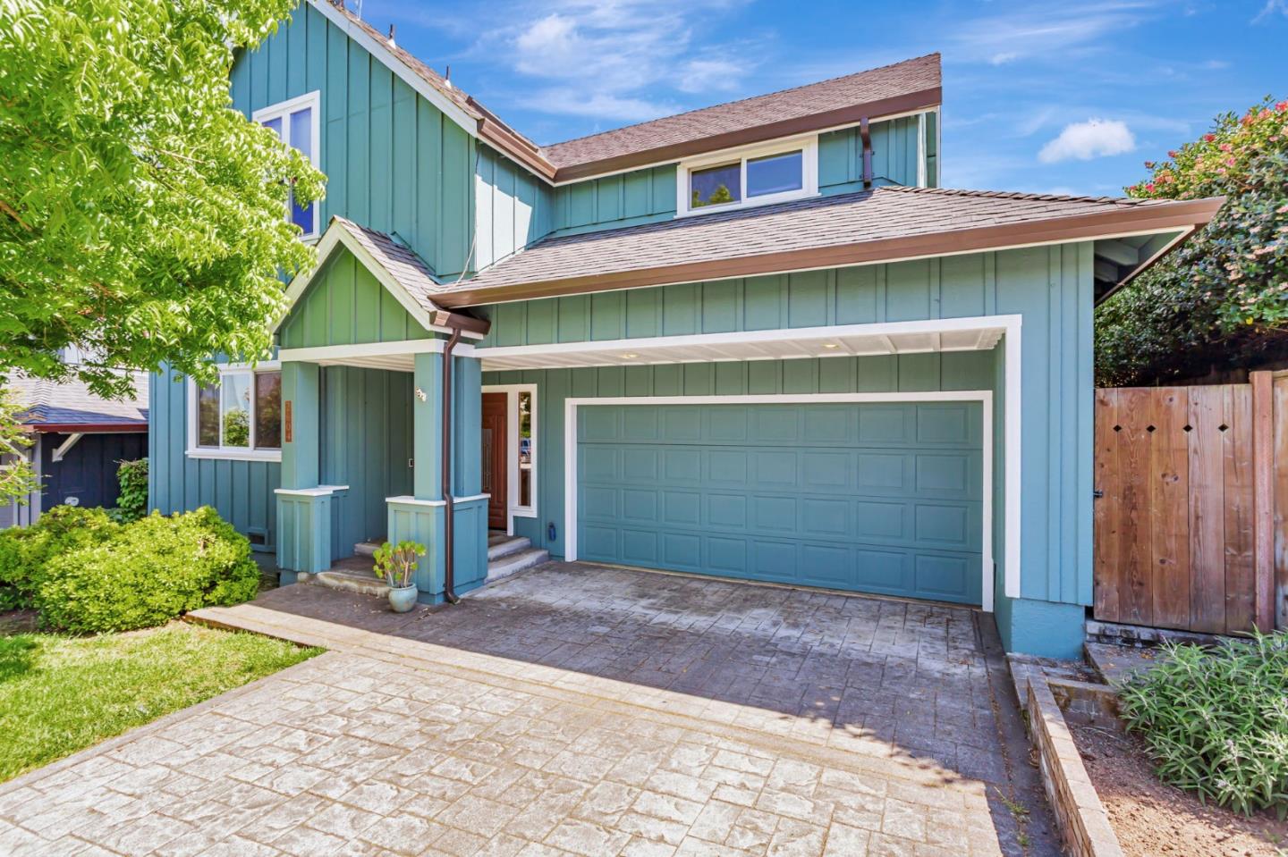 Detail Gallery Image 5 of 80 For 2604 La Paloma Ln, Santa Cruz,  CA 95062 - 3 Beds | 2/1 Baths