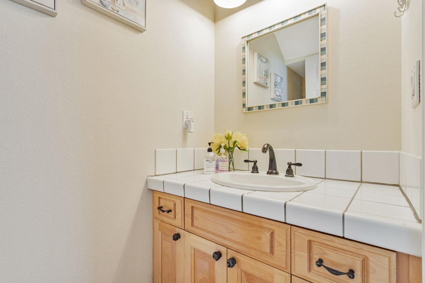 Detail Gallery Image 56 of 80 For 2604 La Paloma Ln, Santa Cruz,  CA 95062 - 3 Beds | 2/1 Baths