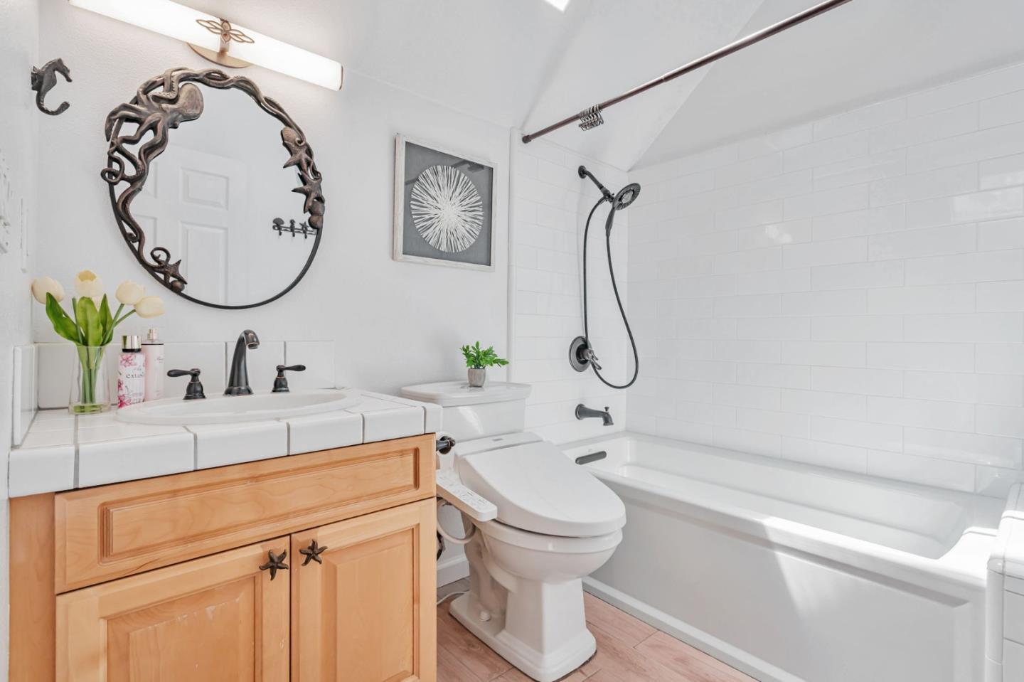 Detail Gallery Image 59 of 80 For 2604 La Paloma Ln, Santa Cruz,  CA 95062 - 3 Beds | 2/1 Baths