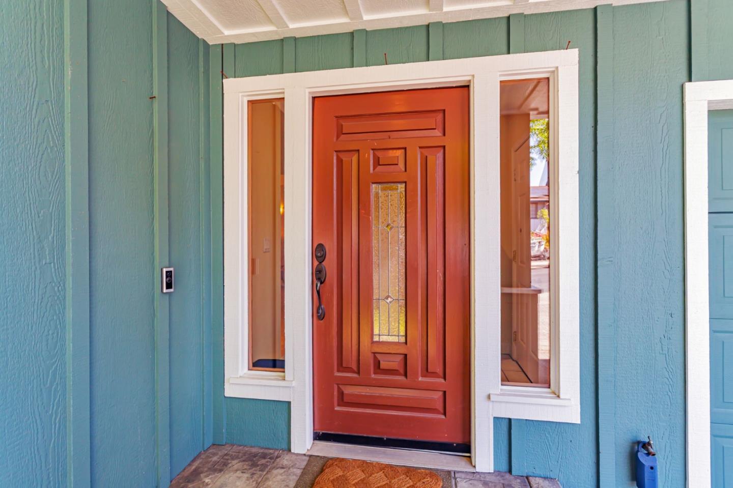 Detail Gallery Image 7 of 80 For 2604 La Paloma Ln, Santa Cruz,  CA 95062 - 3 Beds | 2/1 Baths