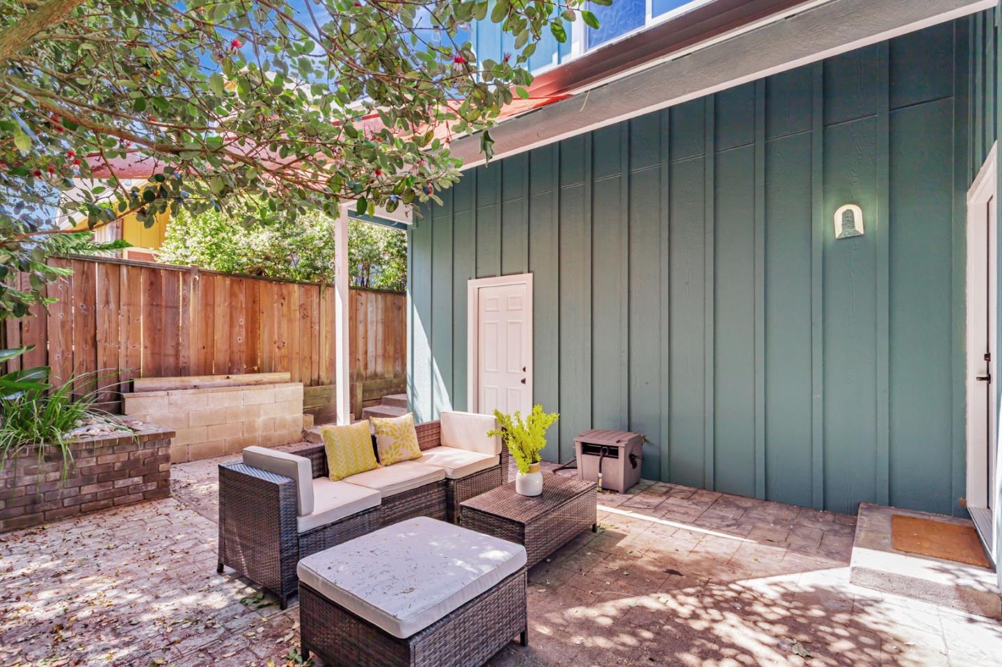 Detail Gallery Image 73 of 80 For 2604 La Paloma Ln, Santa Cruz,  CA 95062 - 3 Beds | 2/1 Baths