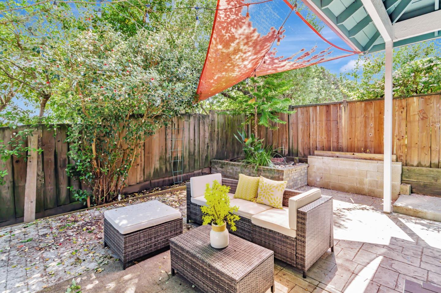 Detail Gallery Image 74 of 80 For 2604 La Paloma Ln, Santa Cruz,  CA 95062 - 3 Beds | 2/1 Baths