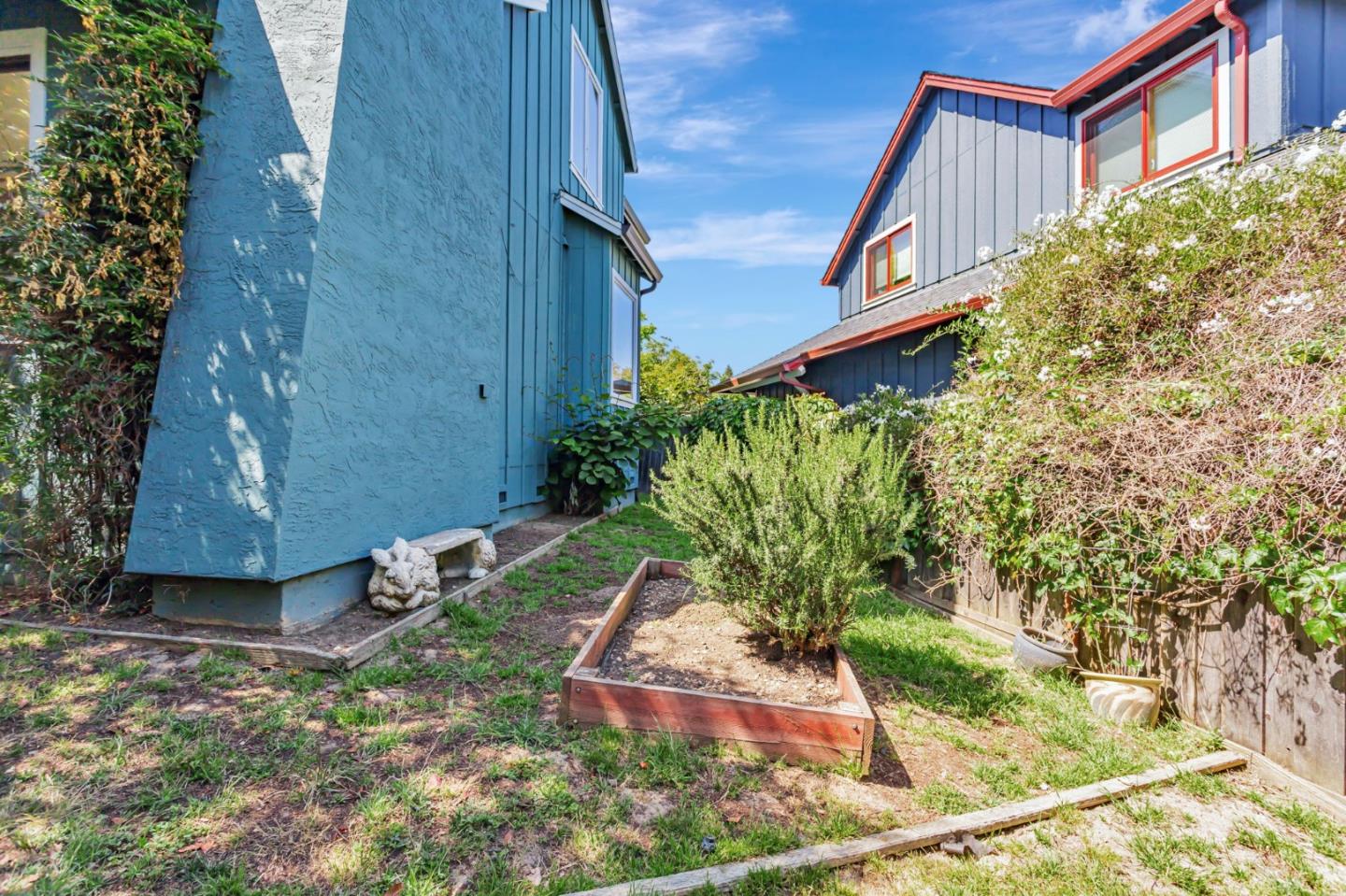 Detail Gallery Image 78 of 80 For 2604 La Paloma Ln, Santa Cruz,  CA 95062 - 3 Beds | 2/1 Baths