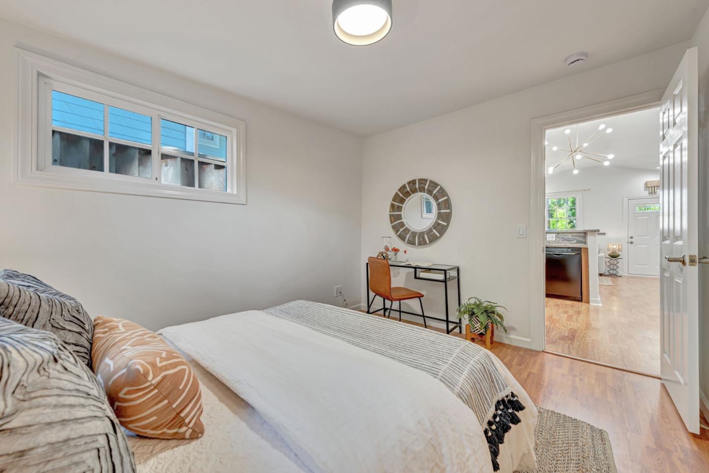 Detail Gallery Image 12 of 26 For 545 W Dana St, Mountain View,  CA 94041 - 2 Beds | 1/1 Baths