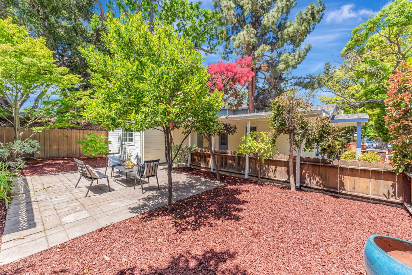 Detail Gallery Image 23 of 26 For 545 W Dana St, Mountain View,  CA 94041 - 2 Beds | 1/1 Baths