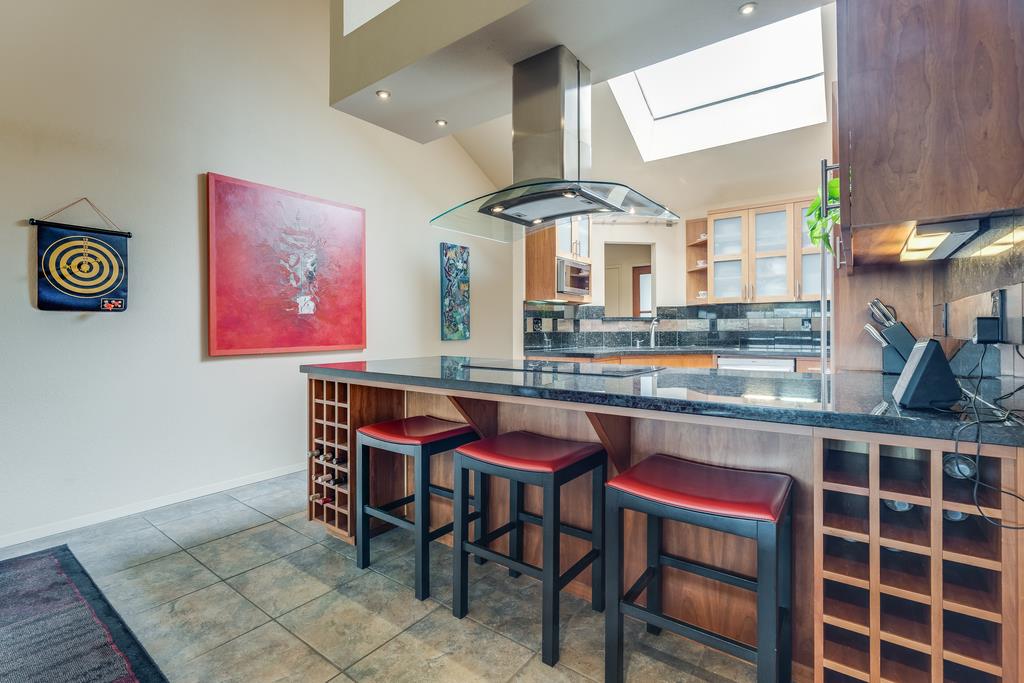 Detail Gallery Image 11 of 41 For 1609 Taylor Ln, Santa Cruz,  CA 95062 - 2 Beds | 1 Baths