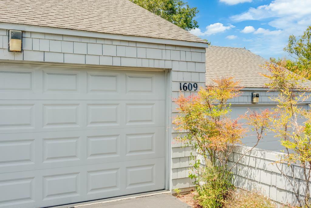 Detail Gallery Image 26 of 41 For 1609 Taylor Ln, Santa Cruz,  CA 95062 - 2 Beds | 1 Baths