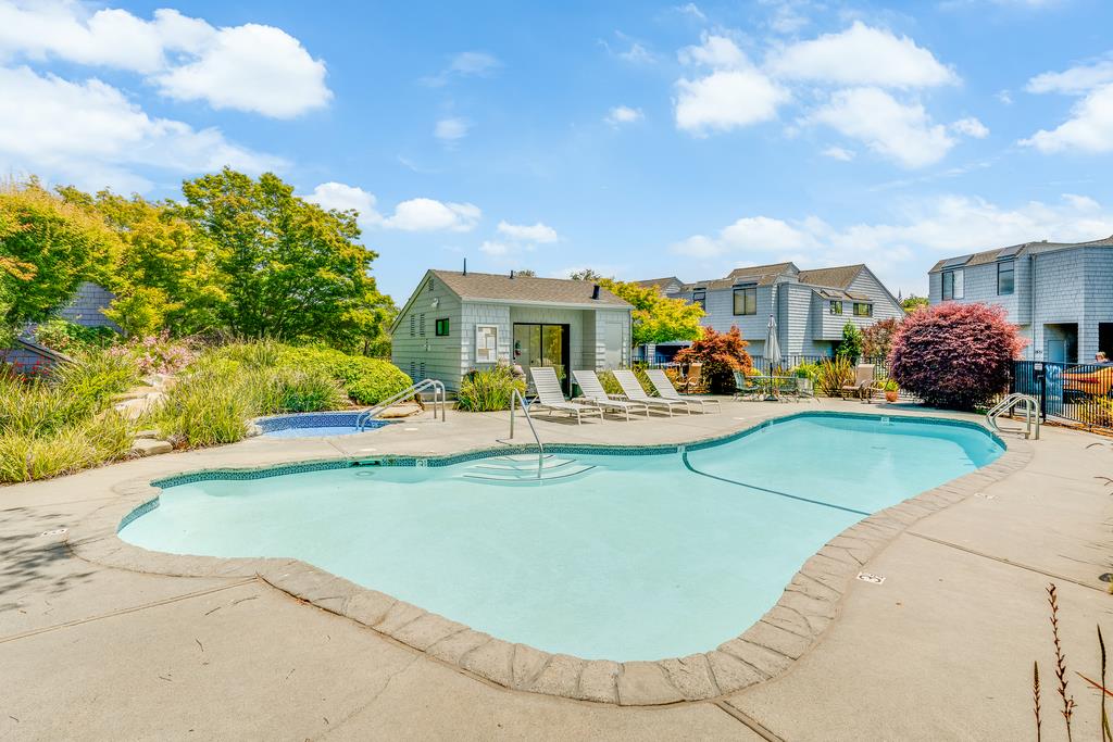 Detail Gallery Image 27 of 41 For 1609 Taylor Ln, Santa Cruz,  CA 95062 - 2 Beds | 1 Baths