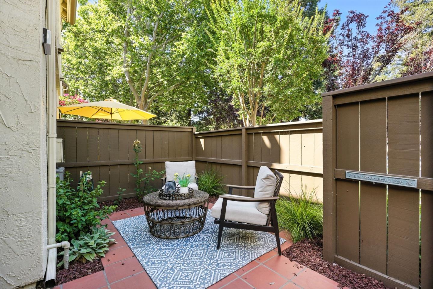 Detail Gallery Image 25 of 30 For 2074 Foxhall Loop, San Jose,  CA 95125 - 2 Beds | 1/1 Baths