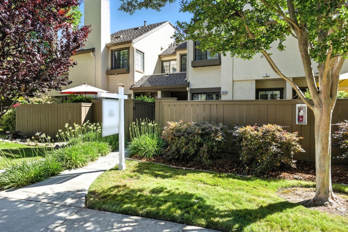Detail Gallery Image 26 of 30 For 2074 Foxhall Loop, San Jose,  CA 95125 - 2 Beds | 1/1 Baths