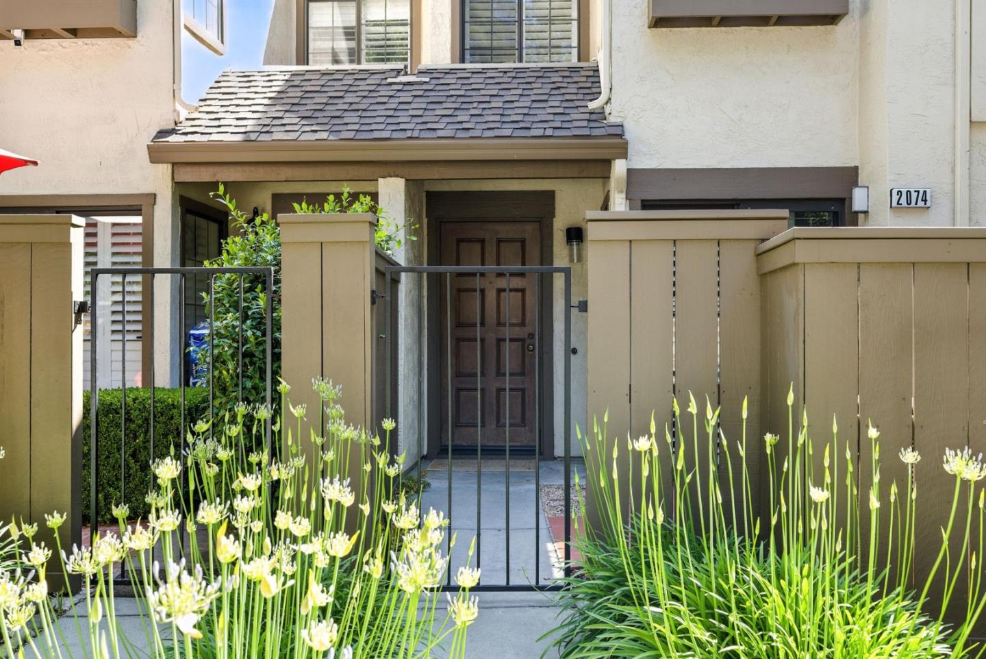 Detail Gallery Image 28 of 30 For 2074 Foxhall Loop, San Jose,  CA 95125 - 2 Beds | 1/1 Baths