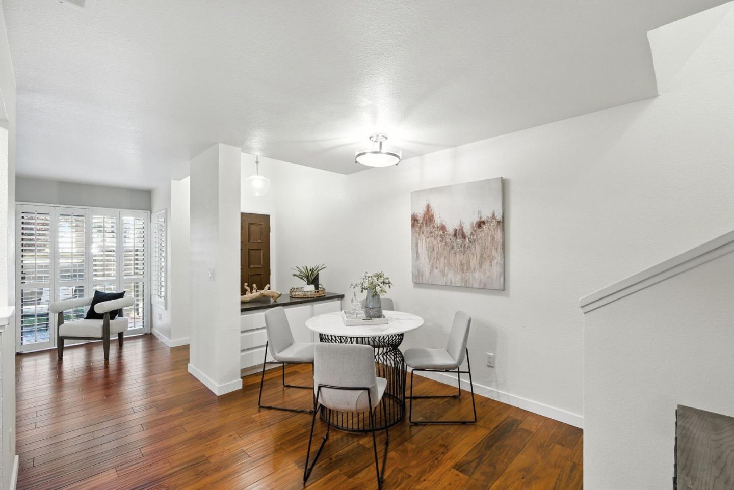 Detail Gallery Image 7 of 30 For 2074 Foxhall Loop, San Jose,  CA 95125 - 2 Beds | 1/1 Baths